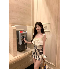 批发纯欲风拼接吊带<b class='q'>连衣裙</b>女夏季新款蕾丝花边条纹收腰显瘦包臀短裙子