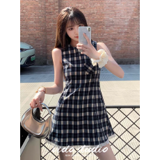 批发<b class='q'>明星</b><b class='q'>同款</b>格纹无袖背心连衣裙女气质法式学院风复古显瘦短裙