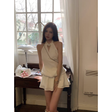 批发韩系温柔风白色挂脖短<b class='q'>裙</b>女夏季新款心形扣收腰显瘦气质<b class='q'>无袖</b>连衣<b class='q'>裙</b>