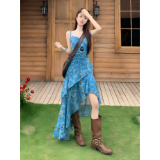 批发法式不规则碎花吊带连衣裙女2026夏季度假风收腰显瘦a字绝美长裙