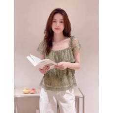 批发度假风绿色<b class='q'>蕾丝</b>荷叶边小飞袖雪纺衬衫女夏季高级感别致绝美上衣潮