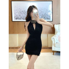 批发韩系穿搭辣妹风性感挂脖紧身包臀吊带短裙设计感气质<b class='q'>连衣裙</b>26夏季