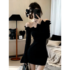 批发一字肩荷叶边喇叭袖露肩<b class='q'>连衣裙</b>女秋季性感紧身内搭打底包臀裙短裙