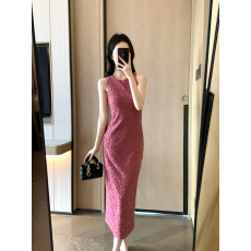 批发法式高级感无袖背心连衣裙女2026夏季新款<b class='q'>显瘦</b>流苏设计感包臀裙子