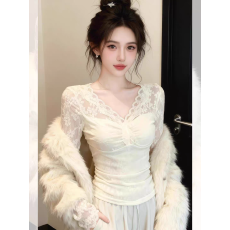 批发纯欲性感蕾丝v领长袖T恤衫女秋季2026新款设计感修身显瘦小衫上衣