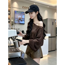 批发复古美拉德一字肩针织上衣女+小个子高腰显瘦氛围感皮短裤两件套