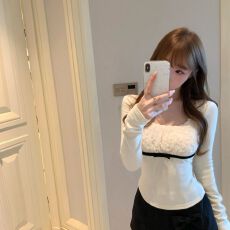批发方领<b class='q'>蕾丝</b>拼接长袖上衣女秋季蝴蝶结撞色修身短款纯欲泡泡袖<b class='q'>打底衫</b>