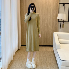 批发2026秋冬新款坑条针织连衣裙女宽松遮肉显瘦大码打底裙
