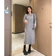 批发秋冬连帽针织长裙女纯色宽松遮肚子中长款毛衣连衣裙配大衣