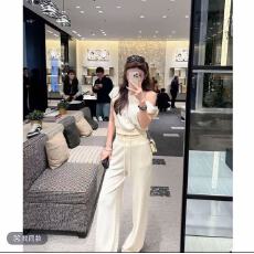 批发媛媛【美肩天赋】<b class='q'>春</b>季新款简约时尚套装设计感上衣休闲裤子
