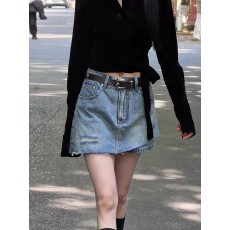 批发假两件破洞牛仔<b class='q'>裙裤</b>女夏季2026年新款高腰显瘦毛边短裤insA字裤裙