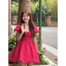 批发法式甜美玫红色格子小飞袖吊带<b class='q'>连衣裙</b>女夏收腰显瘦纯欲风少女裙子