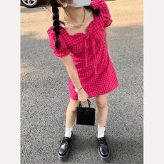 批发树莓<b class='q'>红</b><b class='q'>连衣裙</b>短裙子2025新款夏季高腰玫红色格子裙小个子甜辣穿搭