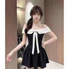 批发纯欲风黑白短款<b class='q'>连衣裙</b>女夏季收腰显瘦气质优雅一字肩蝴蝶结<b class='q'>蓬蓬裙</b>