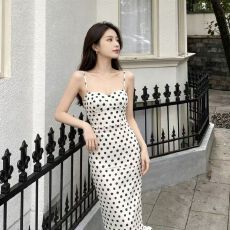 批发复古<b class='q'>波点</b>鱼尾长裙beyouare高级法式气质雾米白修身显瘦百搭包臀裙