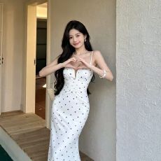 批发2026夏法式复古<b class='q'>波点</b><b class='q'>连衣裙</b>成人礼礼服裙V领收腰露背包臀气质长裙