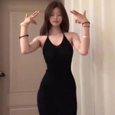 原版做法带胸垫 打底收腰显瘦辣妹吊带长裙温柔风挂脖修身连衣裙