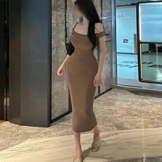 批发韩国东大门新款修身女人味<b class='q'>连衣裙</b>性感一字露肩显身材包臀吊带长裙