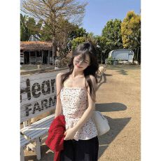 批发出大货 碎花内搭<b class='q'>打底衫</b>露背露肩上衣