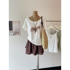批发实拍韩系印花<b class='q'>T</b><b class='q'>恤</b>女装夏季慵懒<b class='q'>露肩</b>斜领短袖上衣