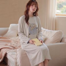 批发卡尔羊绒睡裙女秋冬宽松卡通女士中长裙可外穿家居服