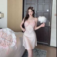 批发带胸垫冰丝吊带<b class='q'>睡裙</b>女夏季高级感甜美纯欲蕾丝花边美背<b class='q'>性感</b>家居服
