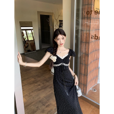 批发法式波点连衣裙女夏季新款设计感拼接蕾丝收腰名媛风修身显瘦长裙