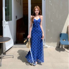 批发法式蓝色连衣裙女夏季性感V领吊带裙收腰显瘦A字长裙绝美长款裙子