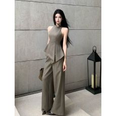 批发法式极简风套装女2026<b class='q'>春</b>夏季新款不对称圆领无袖上衣阔腿裤两件套