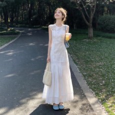批发白色背心镂空<b class='q'>连衣裙</b>女2026夏季新款法式长裙子巨好看气质显瘦收腰