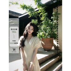 批发ICELOLLY亚麻V领收腰设计感小个子<b class='q'>连衣裙</b>女夏日独特漂亮掐腰裙子