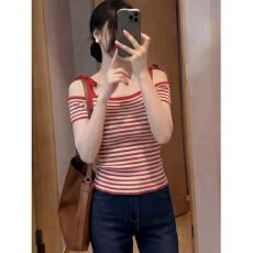 批发红色条纹一字领露肩吊带上衣女夏季独特漂亮针织冰丝短袖正肩t恤