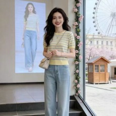 批发多巴胺黄色条纹圆领针织短袖T恤女款2026夏季巨好看独特漂亮上衣