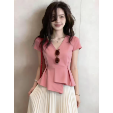 批发小众粉色<b class='q'>V领</b>短袖T恤女通勤风收腰显瘦荷叶边气质上衣超好看2026年
