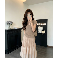 批发法式老钱风针织短袖<b class='q'>上衣</b>女夏季设计感阔腿休闲<b class='q'>裤</b>套<b class='q'>装</b>