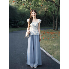 批发2026超火穿搭一整套新中式国风蓝色碎花<b class='q'>上衣</b>女夏季阔腿<b class='q'>裤</b><b class='q'>两件套装</b>