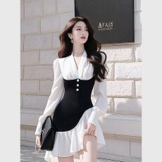 批发超好看<b class='q'>白色</b>撞色衬衫连衣裙女2025早春高端法式收腰荷叶边职业裙