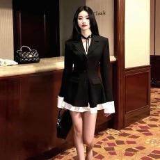批发高级感撞色拼接收腰西装女2026秋季新款御姐风收腰<b class='q'>西服</b>假两件外套