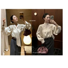 批发鹭青一原创双雕法式高密缎面蕾丝镂空<b class='q'>衬衫</b>女秋灯笼袖宽松上衣