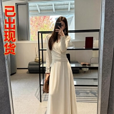 批发有洧09/27 20:00 上新首天 折上再打95折浅茉知秋<b class='q'>连衣裙</b>