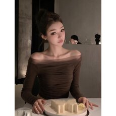 批发早秋学院少女风甜美俏皮一字肩长袖t恤打底衫女内搭<b class='q'>修身</b>显瘦上衣
