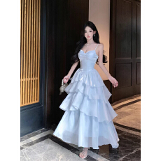批发法式蓝色光泽感吊带蛋糕连衣裙女生日礼服裙收腰显瘦海边度假长裙