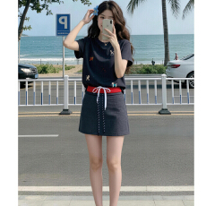 批发韩系<b class='q'>时尚</b>套装女2026夏新款减龄卡通刺绣短袖休闲短裙两件套
