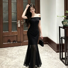 批发2026年春夏御姐风辣妹性感一字肩修身包臀鱼尾<b class='q'>连衣裙</b>高端精致长裙