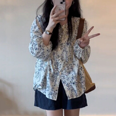 批发韩版休闲套装女2026新款温柔系显瘦<b class='q'>碎花</b><b class='q'>衬衫</b>上衣高腰短裤子两件套