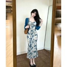 批发御姐绝美<b class='q'>轻熟</b>穿搭套装女碎花吊带气质连衣裙子搭配蓝色开衫一整套