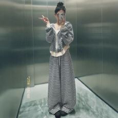 批发2026<b class='q'>秋</b>季慵懒条纹拉链连帽卫衣外套套装女高腰垂感直筒休闲阔腿裤