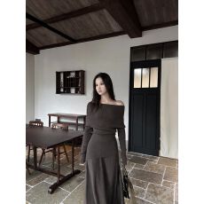 批发一字肩针织套装连衣裙子女秋<b class='q'>冬</b>季2026新款法式气质修身高级感长裙