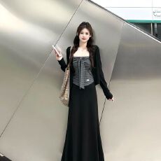 批发套装女2026春<b class='q'>夏</b>新款高级感长袖针织开衫吊带背心高腰半身裙三件套