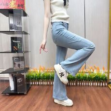 批发2026新款湖天蓝<b class='q'>弹力</b>修身微喇牛仔<b class='q'>裤</b>女